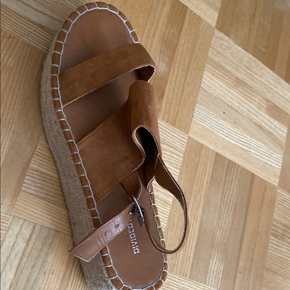 Chic Brown Sandals - Picture 4 of 4